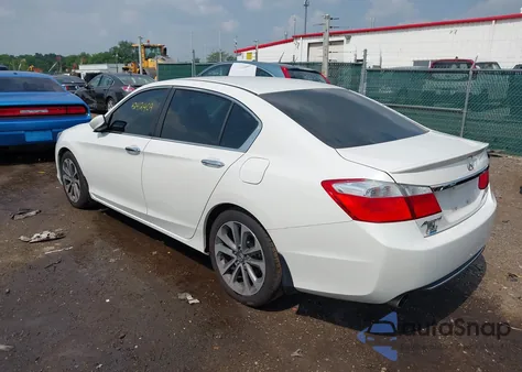 2015 Honda Accord Sport z USA, uszkodzony, nr VIN 1HGCR2F58FA006523